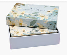 Load image into Gallery viewer, Boxed set of sympathy thank you notes with envelopes